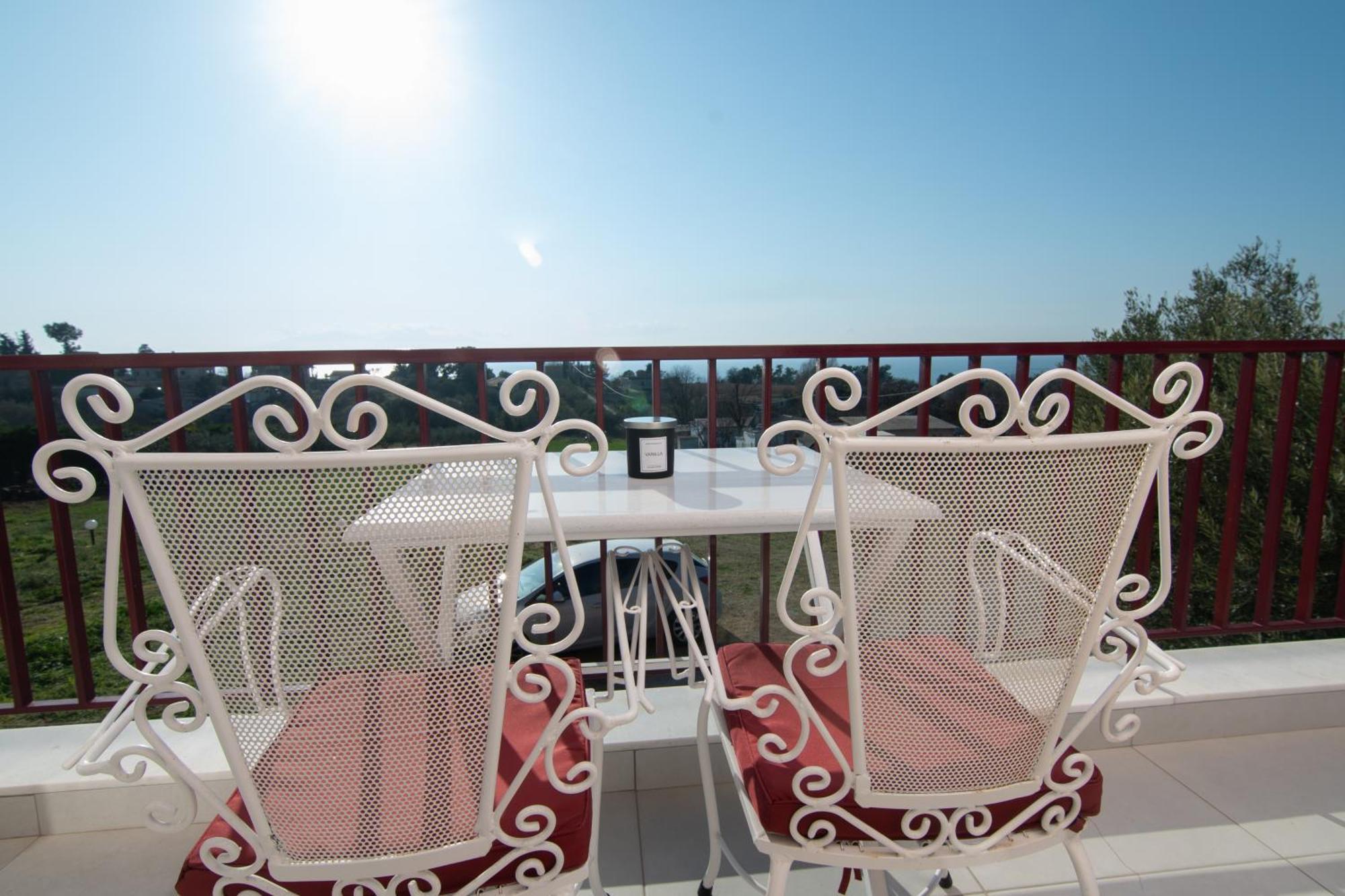 Olea Apartments Palioura Epanomi Bagian luar foto