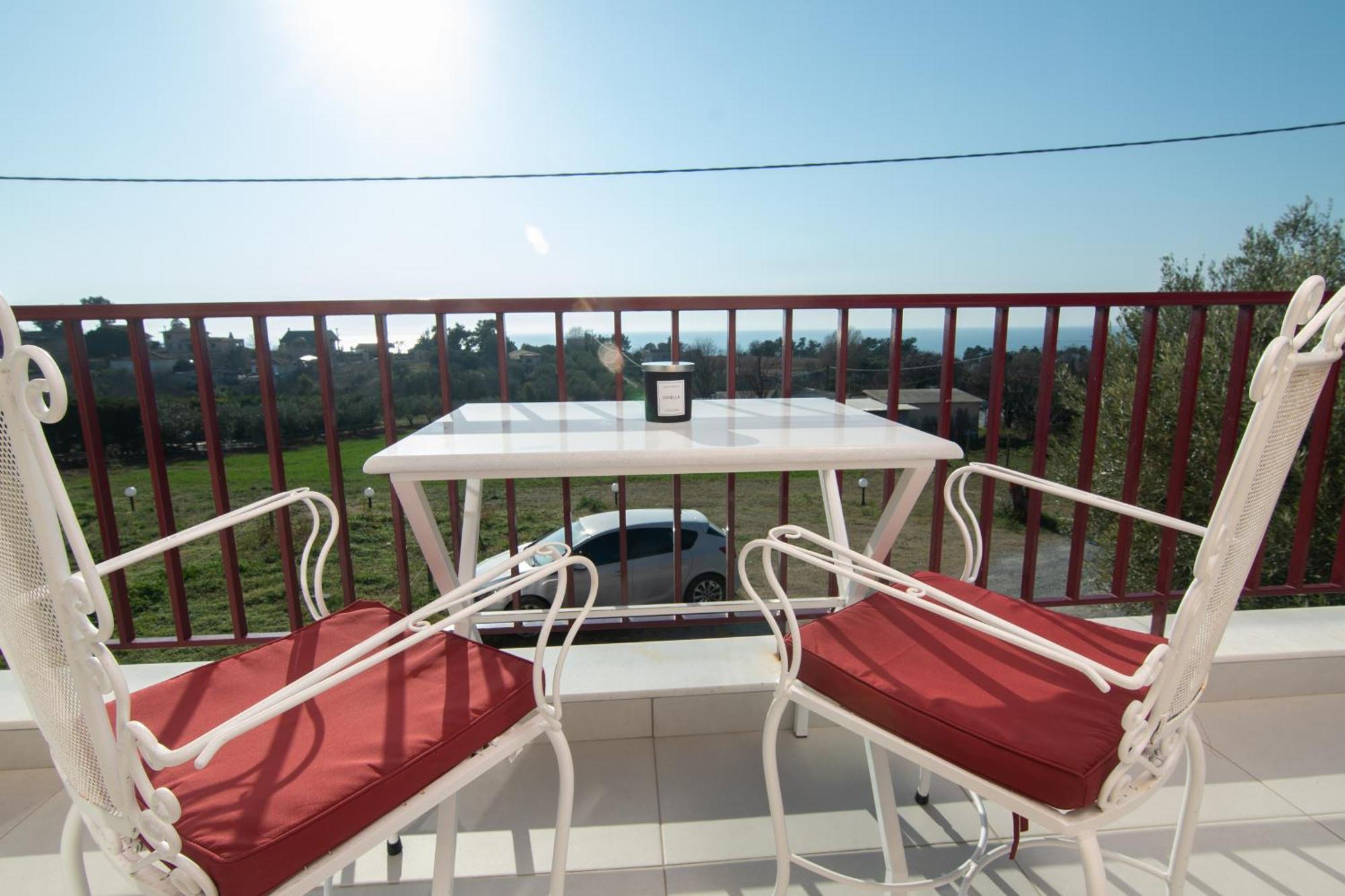 Olea Apartments Palioura Epanomi Bagian luar foto